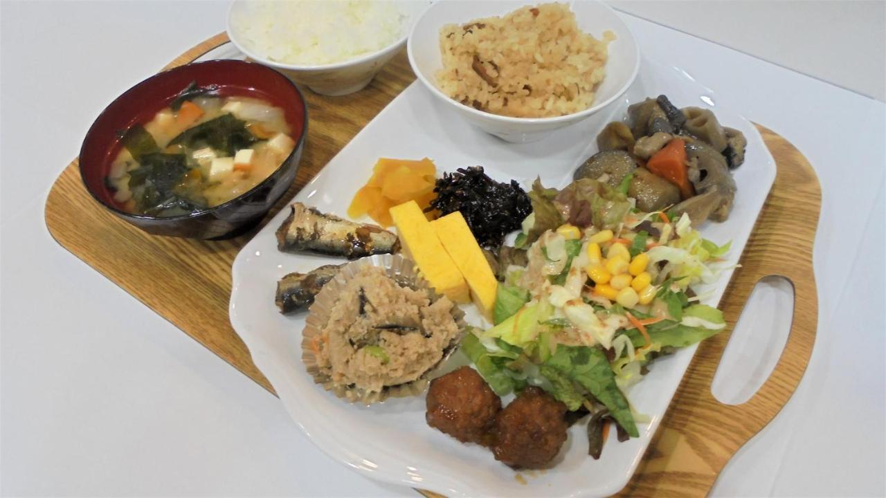 Toyoko Inn Kintetsu Yokkaichi Eki Kita Guchi Eksteriør bilde
